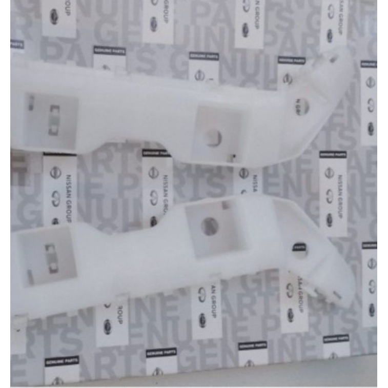 Bracket Bumper Breket bumper Nissan Grand Livina L11 CVT
