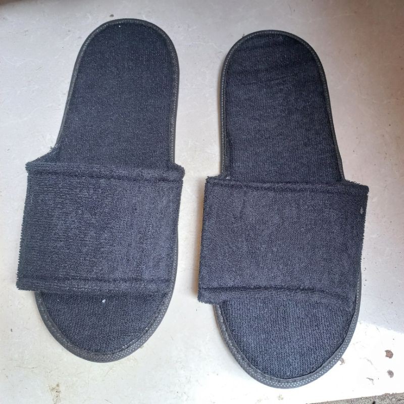 sandal lantai /hotel #sovenir dll . bahan babytery 8mli hitam terbuka