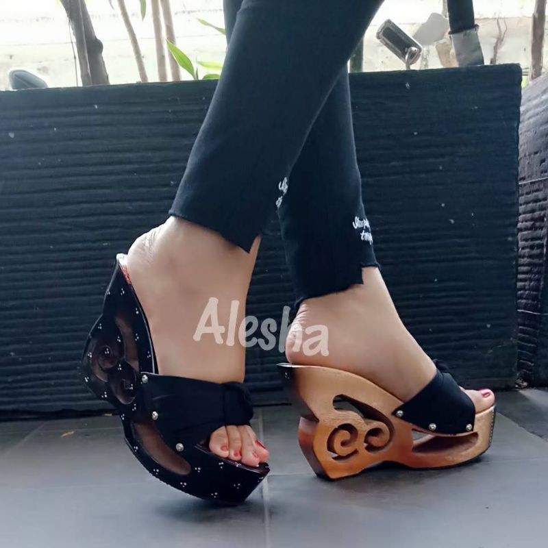 Wedges Murah / sepatu Wanita Wedges kelom kayu / selop wedges