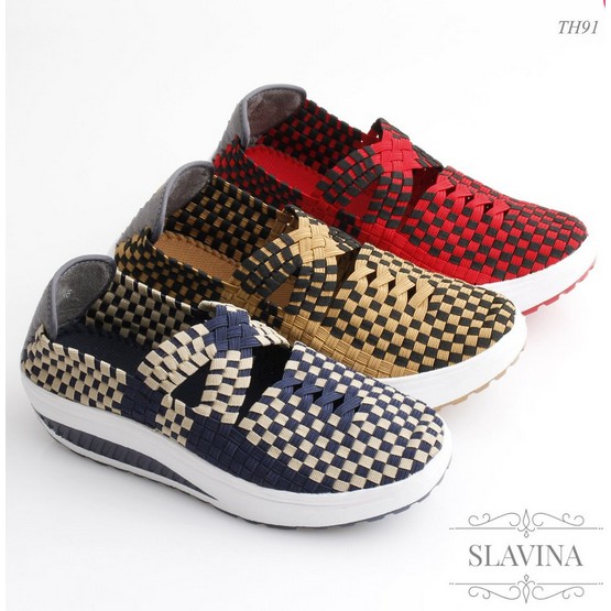 SEPATU SLAVINA