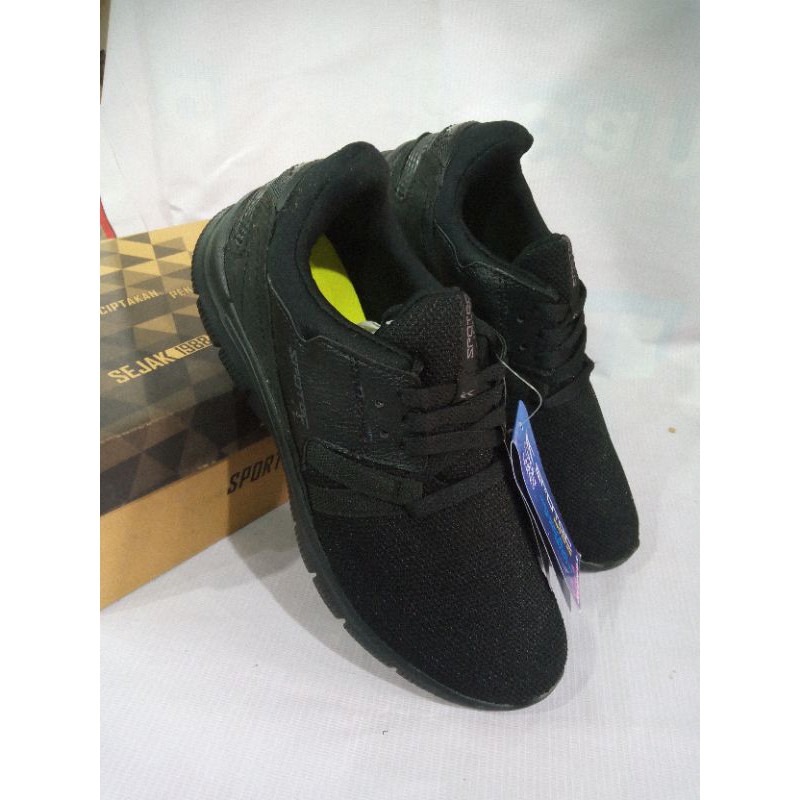 sepatu Spotec Runiing hitam/polos Hexa 37/46
