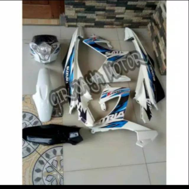 Cover Full body Satria FU facelit +sepakbor belakang 2014 keatas warna putih