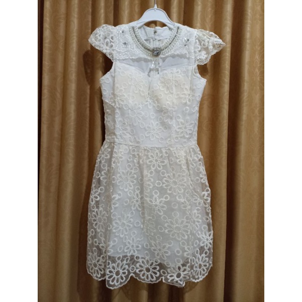 Dress Pesta Putih Preloved
