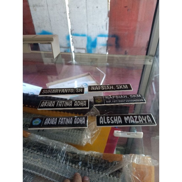 

name tag