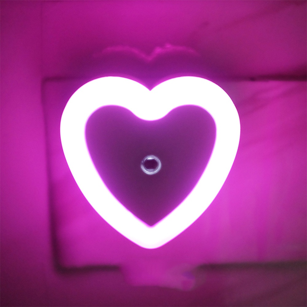 1pc Lampu Malam LED Bentuk Hati Dengan Sensor Otomatis Hemat Energi