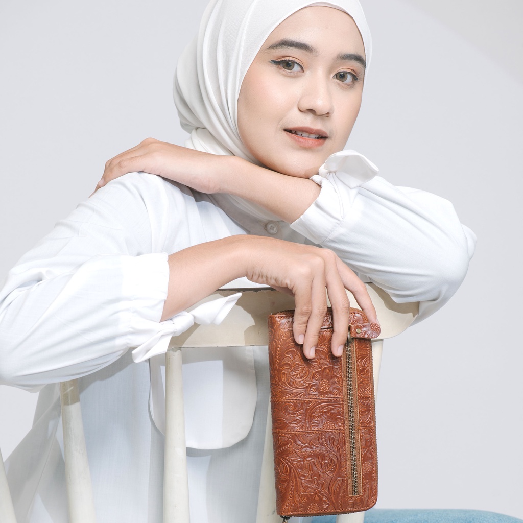 NEW !! DOMPET PANJANG WANITA BAHAN KULIT SAPI ASLI MODEL CLARA BANYAK SLOT KARTU / GRATIS GRAVIR NAMA