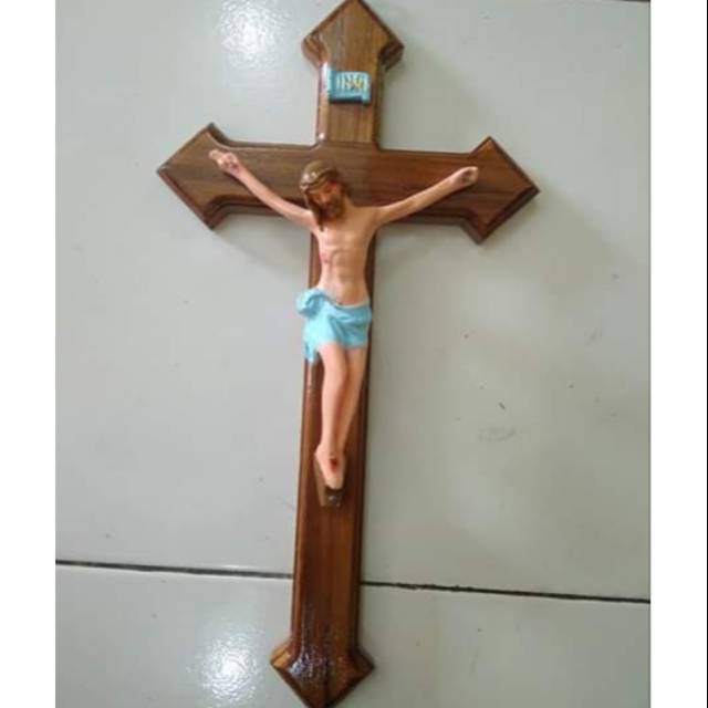 PAJANGAN SALIB YESUS INRI TINGGI 40 CM BAHAN KAYU DAN FIBERGLASS - DEKORASI SOUVENIR MURAH