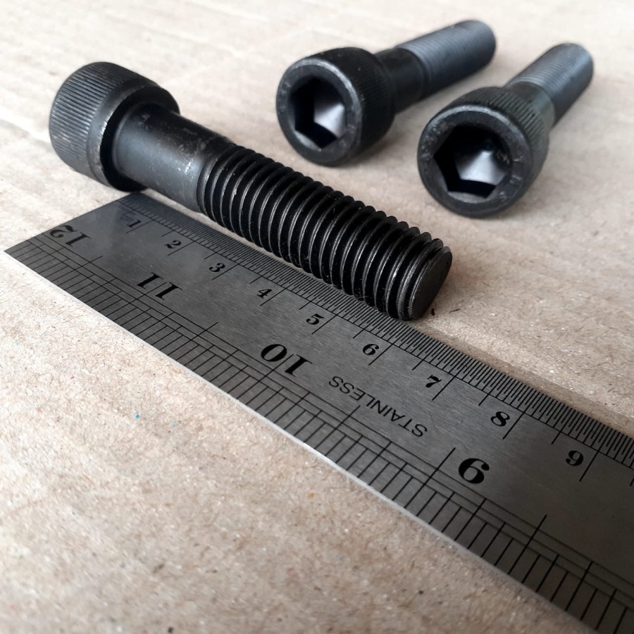 BAUT L BAJA M14 X 60 / BAUT L M14 X 60 / BAUT L M14X60 BAJA HITAM / BAUT M14 / BAUT 22  KUNCI L12 / 