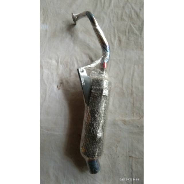 Knalpot racing leher tuton ember emblem kluarga honda beat