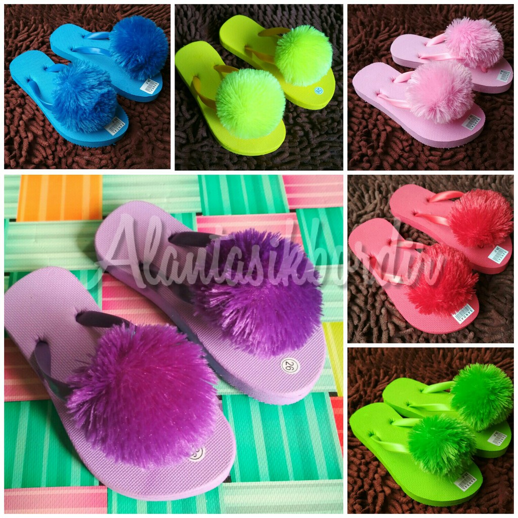 sandal pompom anak uk 26-30 (R34)