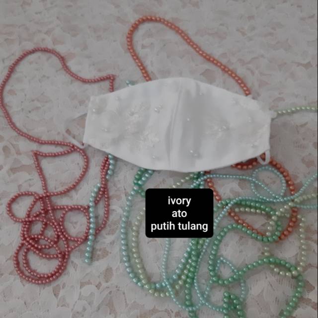 Masker cantik wedding fashion kain brokat putih tulang