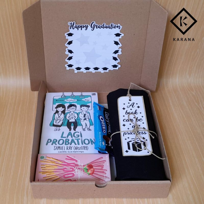 

Book Hampers/Kado Wisuda - Graduation Gift T2