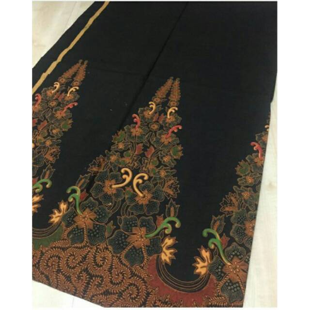 Batik Sogan Motif  Gunungan