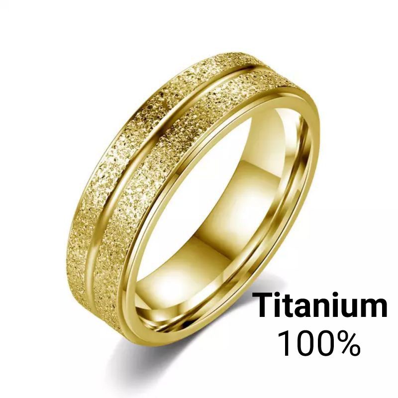 Cincin Titanium pasir kuning garis tengah untuk pria wanita