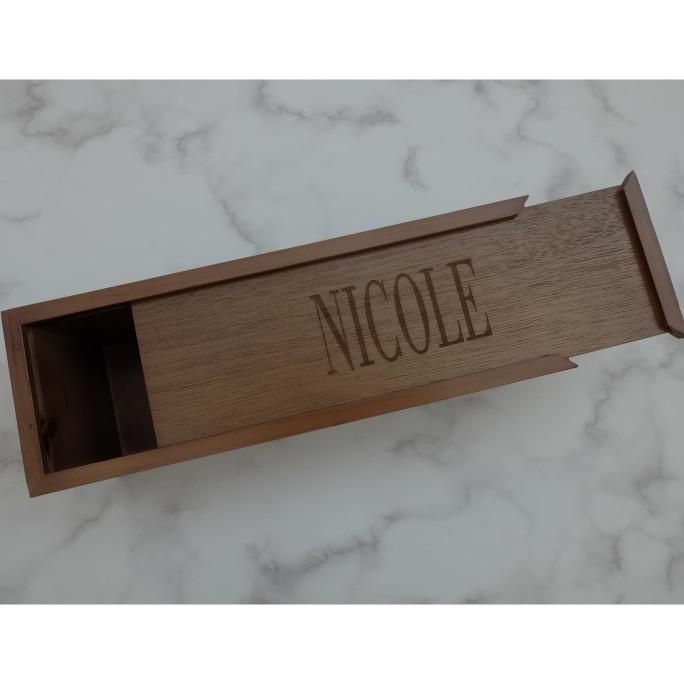 

GIFT BOX WINE (BOX-NYA SAJA) BY @DARIUNTUK_ DSG54546WE