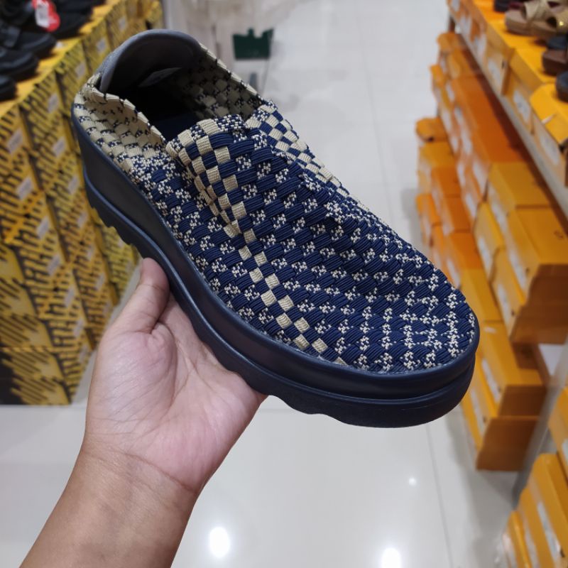 sepatu rajut wedges St. Moritz