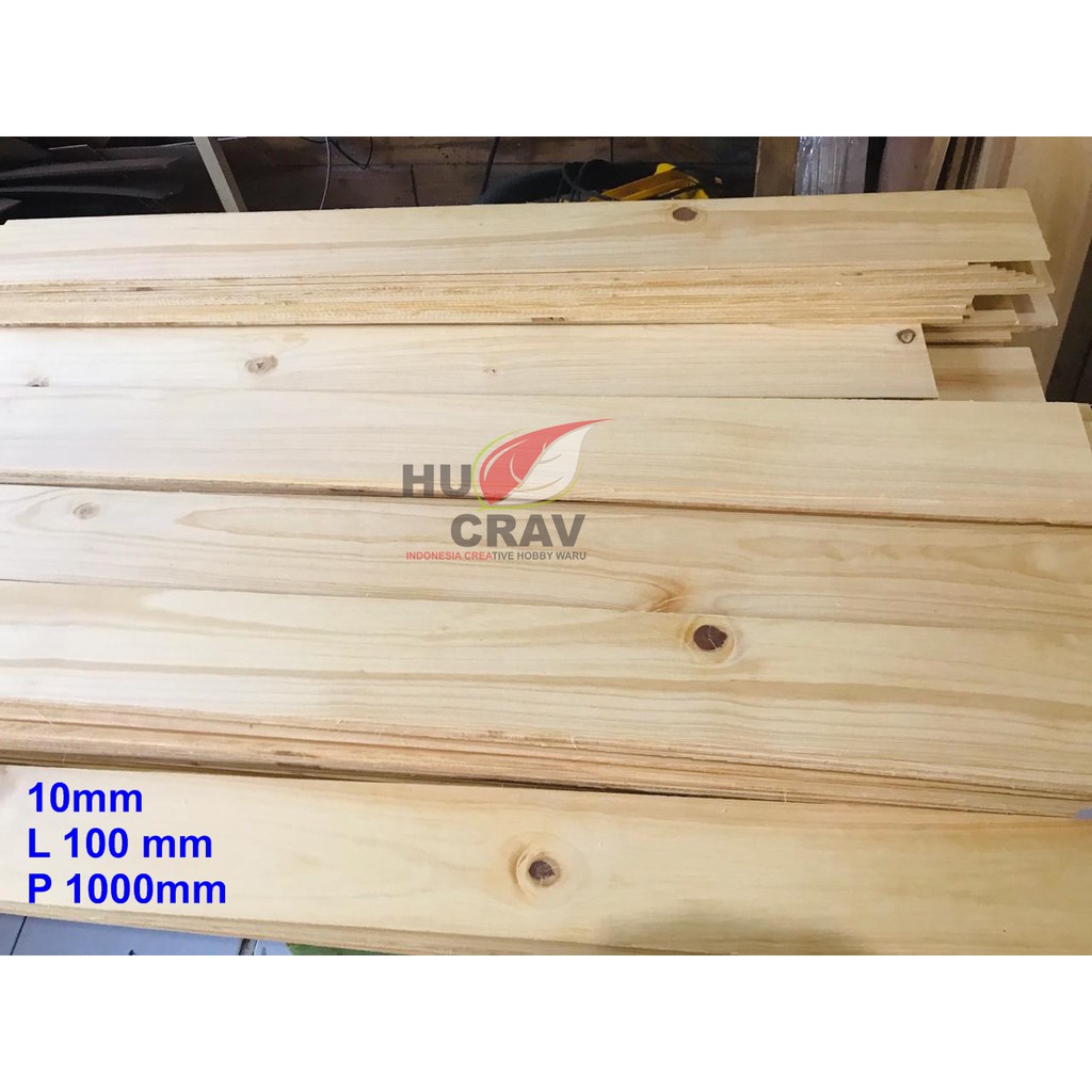 papan kayu  jati belanda atau kayu  pinus  tanpa bekas  paku 