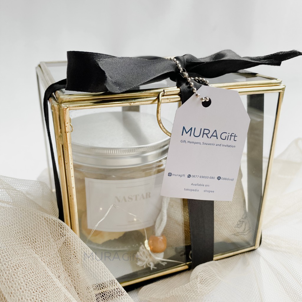 

Mura Gift Hampers Box Terarium Paket H