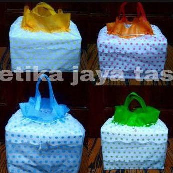 (1lusin =12 pcs) Tas hajatan serut tipis motif polkadot 22(0403)