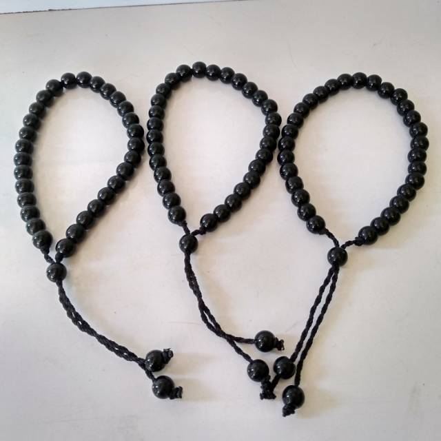 Gelang manik warna hitam tali serut