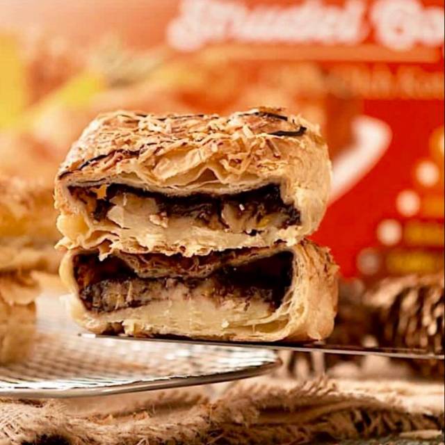 

Strudel Bogor - isi Bakso / Daging