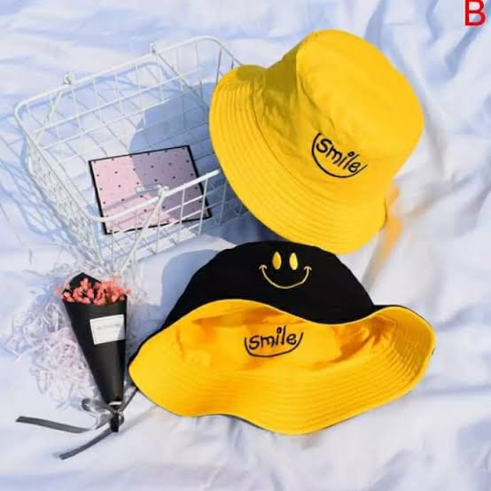 CUCI GUDANG - BEST QUALITY Topi Bucket Wanita/Topi Wanita PRIA Motif Smile Bisa Bolak Balik (COD )