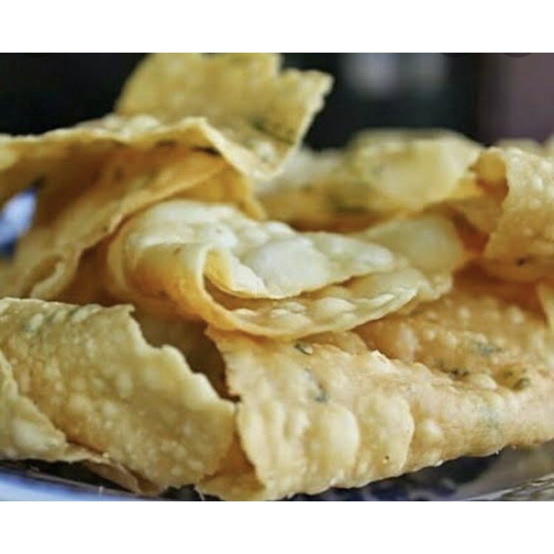 

Keripik bawang/ Keripik pangsit 250 gram