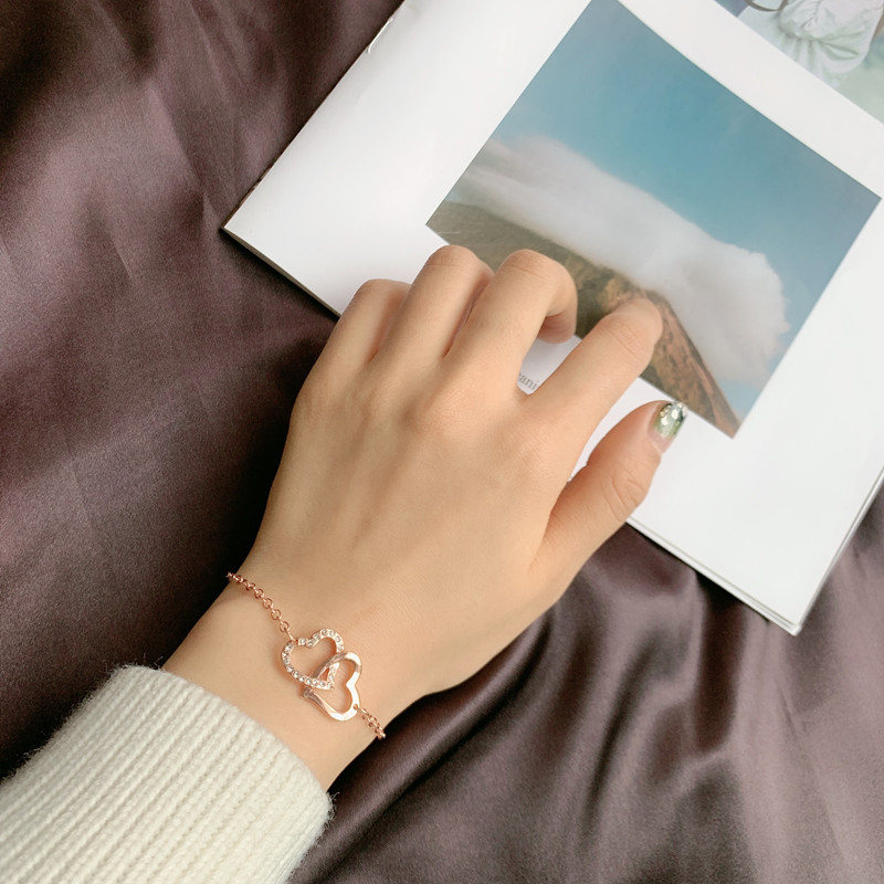 Gelang Desain Hati Ganda Aksen Berlian Warna Rose Gold Dan Silver Gaya Korea