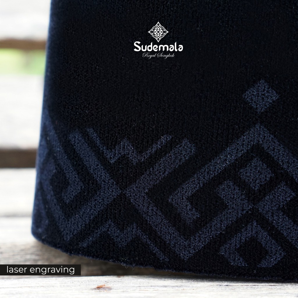 SONGKOK LASER SUDEMALA L 460/ KOPYAH/ PECI/ BLUDRU MOTIF