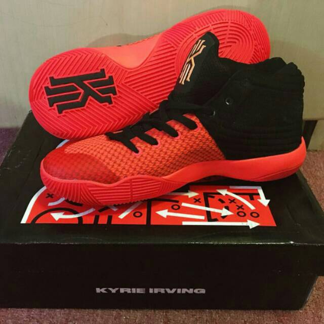 Sepatu Basket Kyrie Irving 2 INFERNO