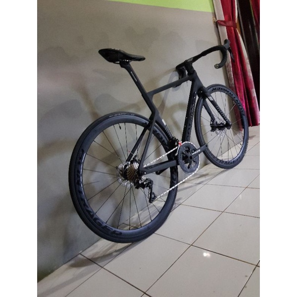 roadbike colnago carbon italian 105