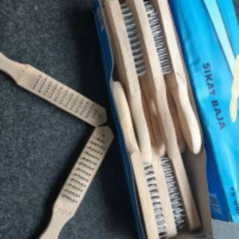 sikat lumut lantai terbuat dari kawat