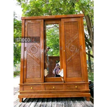 LEMARI SLIDING / LEMARI PAKAIAN 3 PINTU MINIMALIS / CHOCOART JEPARA / LEMARI JATI ASLI JEPARA