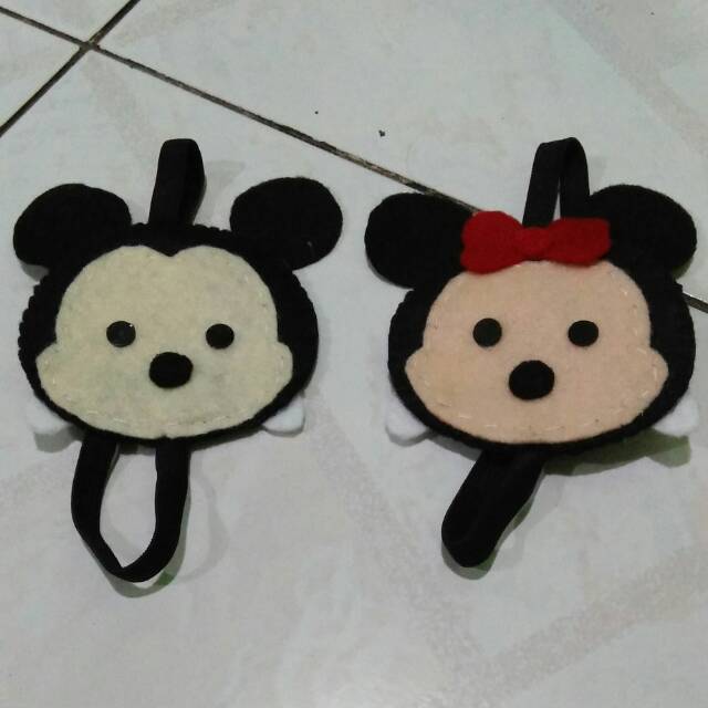 

Tsum-tsum (mickey minnie) bookmark