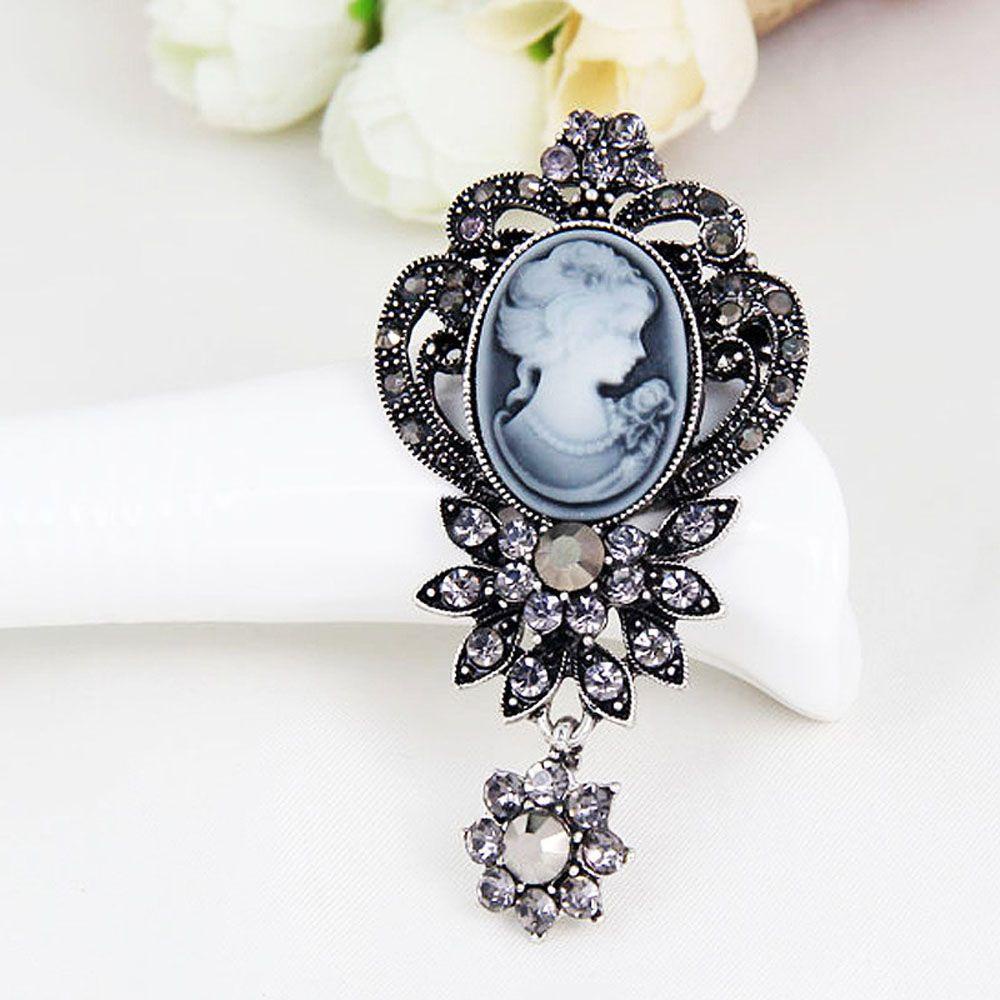 1 Pc Bros Pin Desain Cameo Queen Boutonniere Warna Emas Silver Gaya Vintage Untuk Hadiah Natal