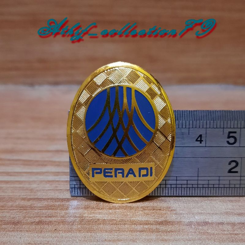 RB Pin Peradi Kuningan Magnet Pin Peradi Magnet + Box Pin