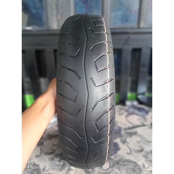 ban motor nmax tubeles 120/70 ring13 pirelli Evo depan motor nmax tubeles ..