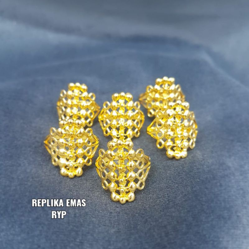 Cincin baris tiga, empat lapis emas 24k dan kristal /replika, awet,persis seperti asli,tahan,cantik