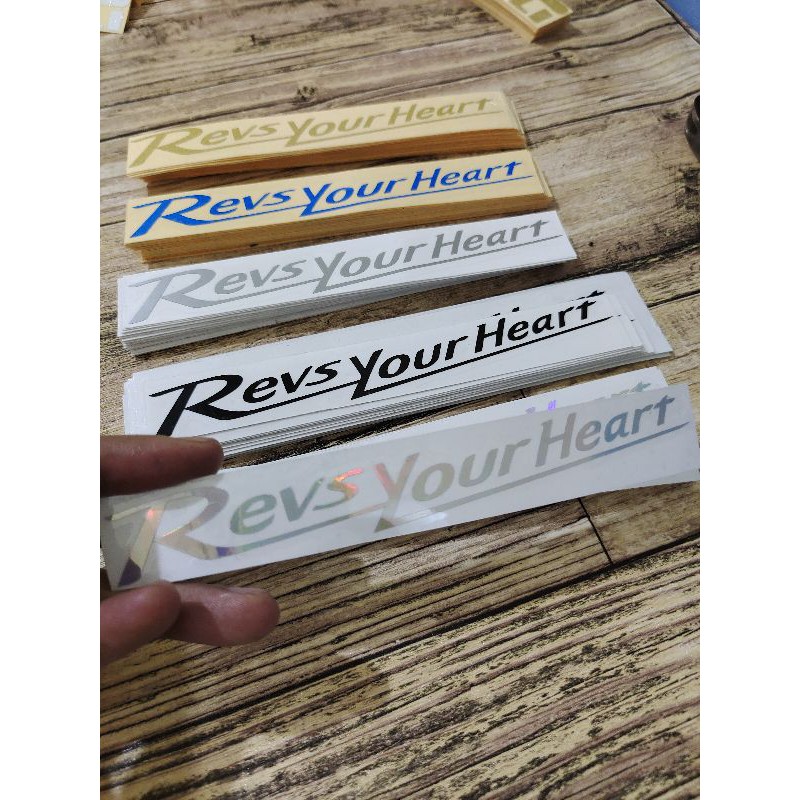 STICKER REVS YOUR HEART CUTTING
