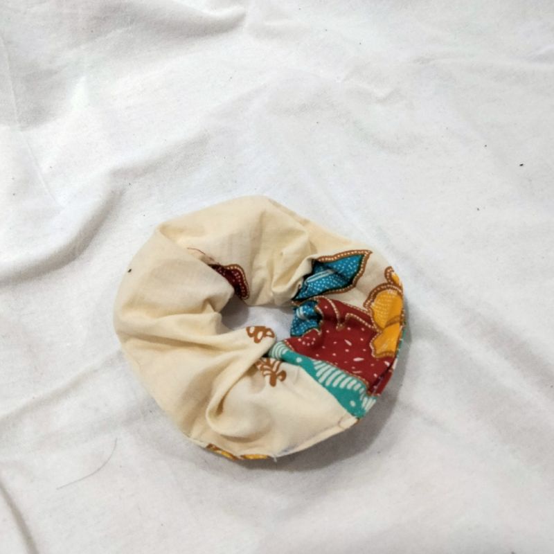 SCRUNCHIE KECIL-  IKAT RAMBUT BATIK TALI RAMBUT LUCU