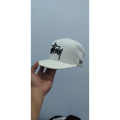 topi second stussy
