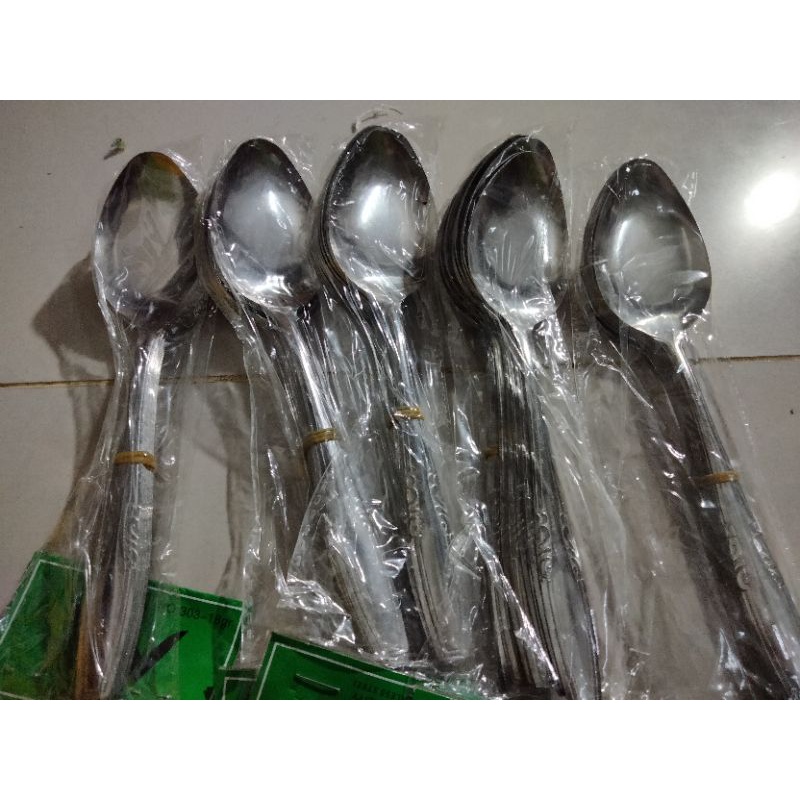 1 lusin sendok makan stainless / sendok stainless anti karat