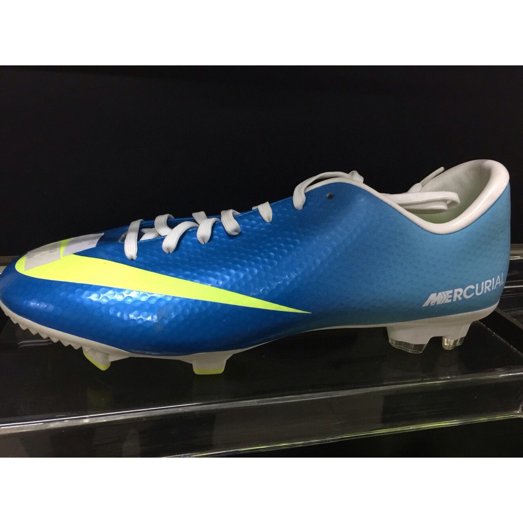 sepatu bola nike mercurial victory