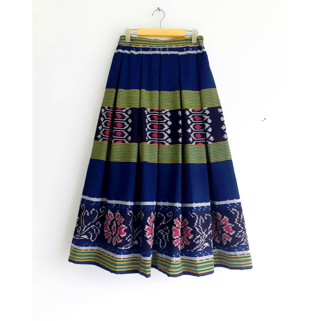 Skirt tenun kerja warna navy motif bunga rok kerja