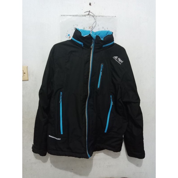jaket rei