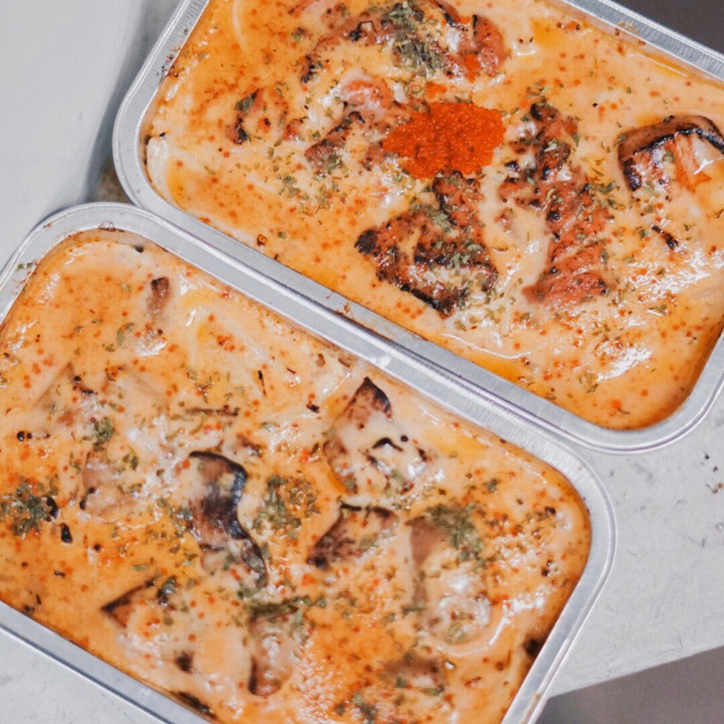 

Addings (Mozzarella, Egg, Extra Salmon)