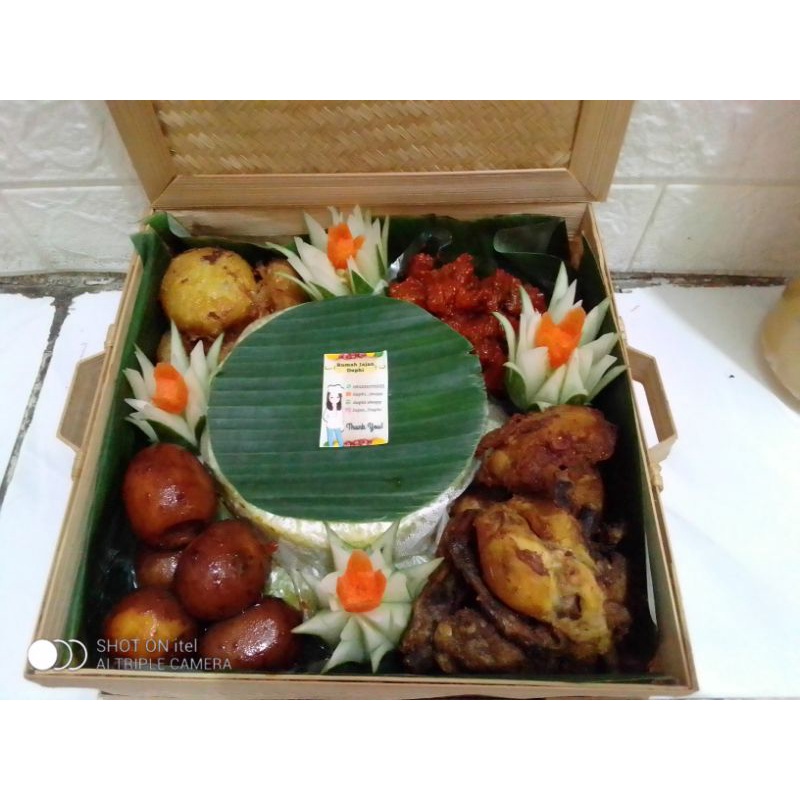 

hampers nasi kuning