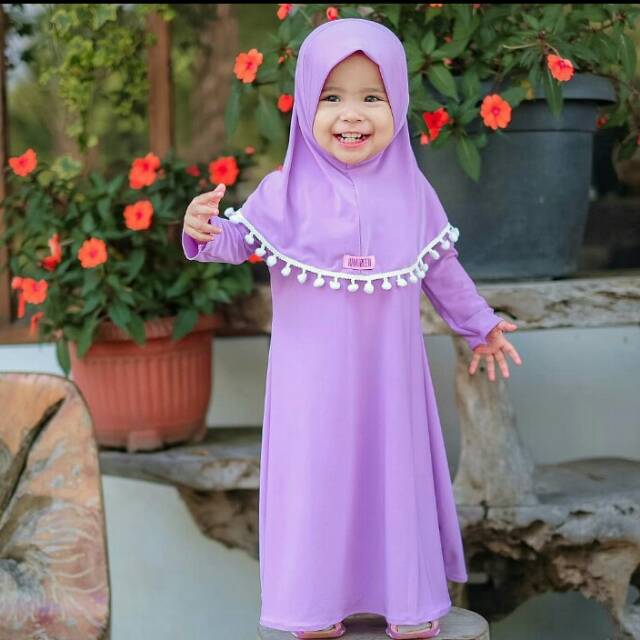 Gamis pompom