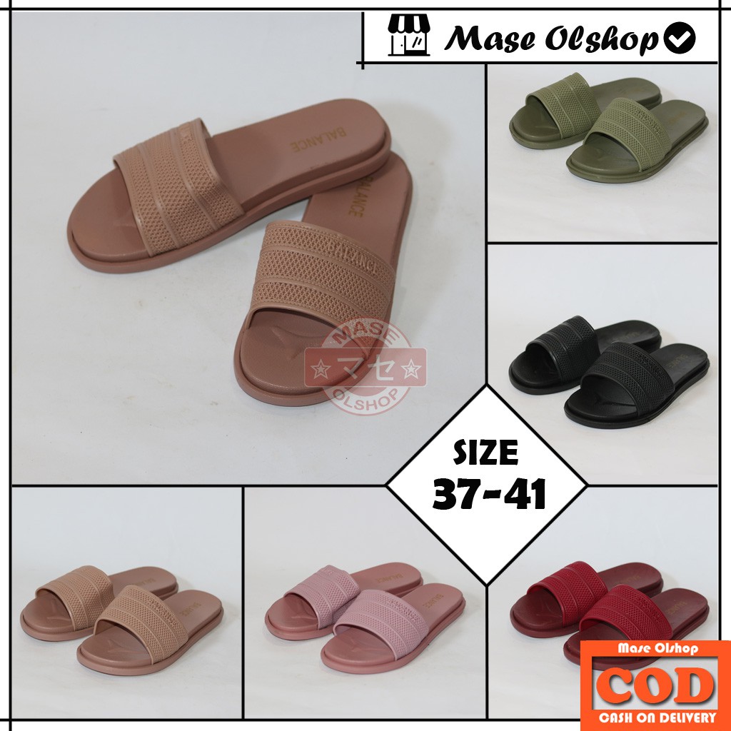 Sandal Slop Wanita Balance 958