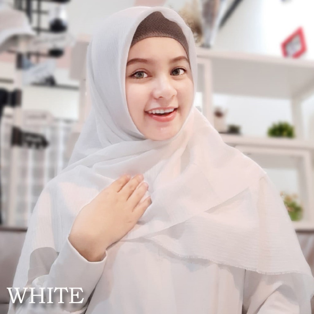 KERUDUNG VOAL + SQUARE FIOLLA WHITE + HIJAB SEGIEMPAT + HIJAB